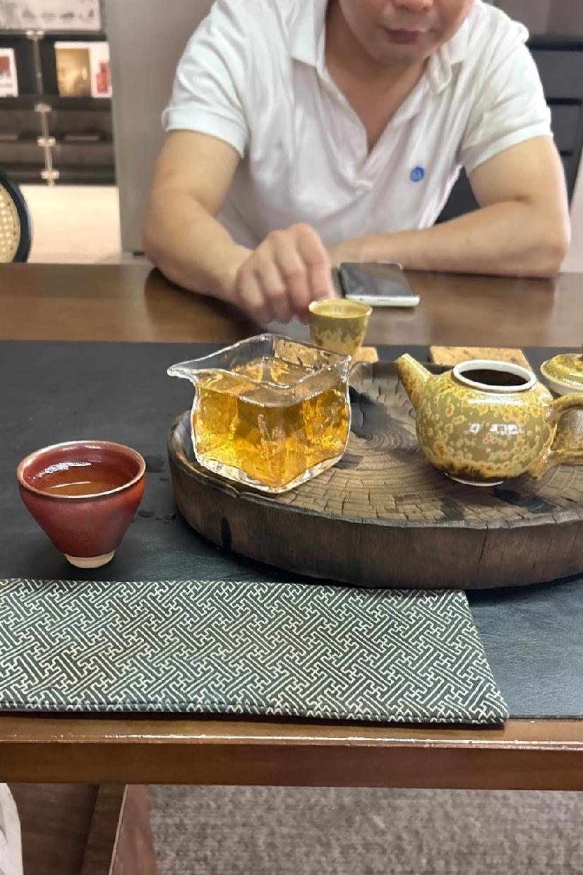 我一个朋友，还有五年退休，22万块钱买断了工龄，成了一个灵活就业人员。他现在有几