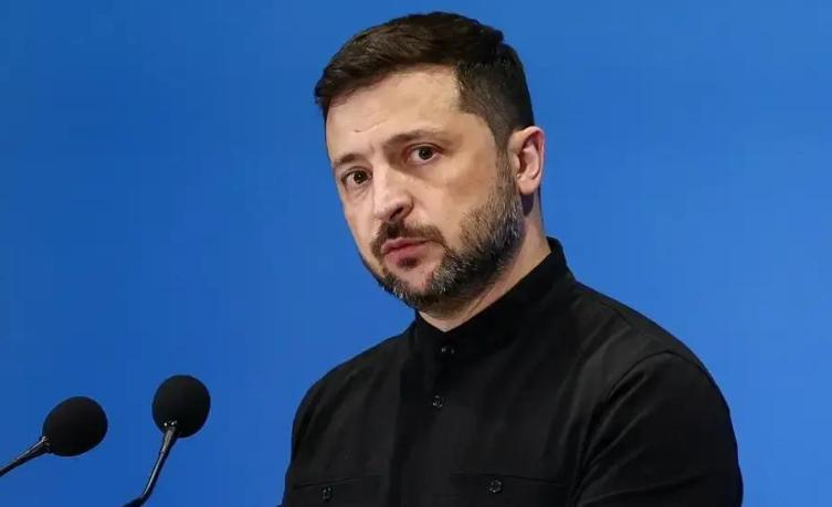 美国失算！乌克兰强硬回击，连白宫的命令都敢硬顶回去，泽连斯基为何突然这么大胆？