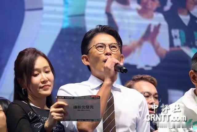 黄国昌给柯文哲套上“紧箍咒”，以防“绿白合”局面出现。这招太妙了！黄国昌直接