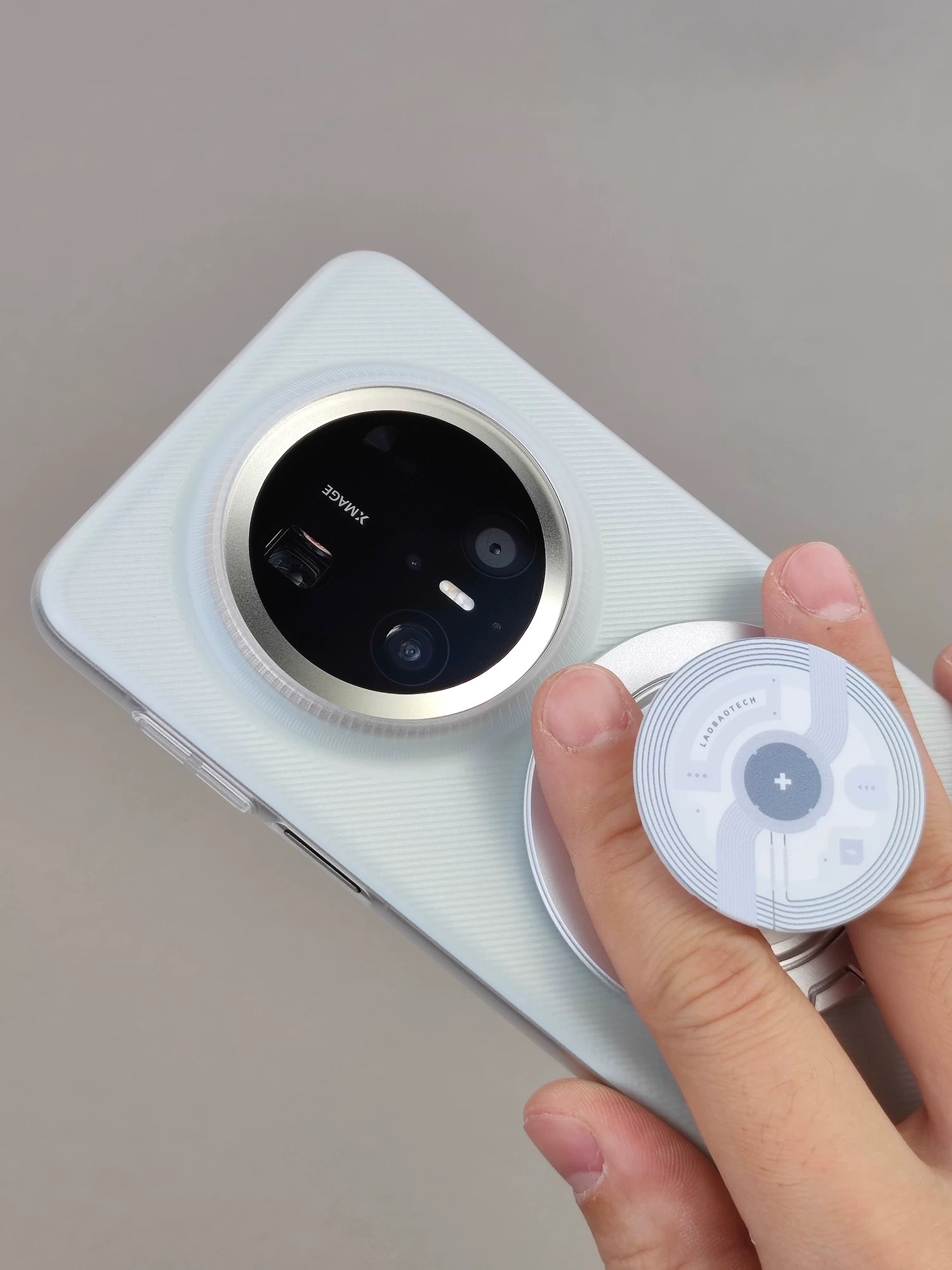 Mate70Pro/+降价后，买壳子的人也多了一些[大笑]​​​