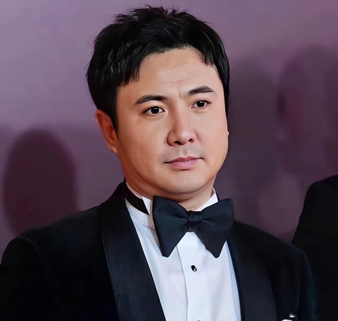 你们发现没有，沈腾已经不是原来的沈腾了。现在的他，已经逐渐黄磊化了，让很多人看到