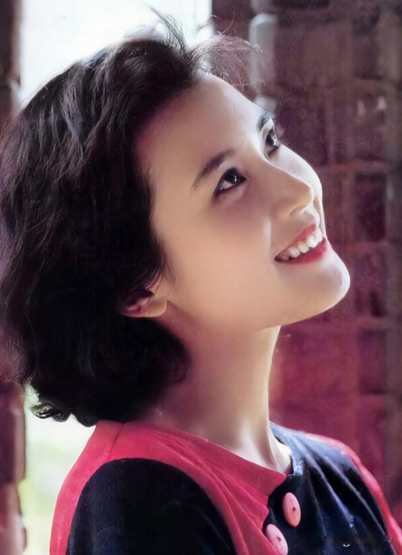 内地女演员侧颜照肖雄、刘晓庆、龚雪、潘虹、殷亭如、陈烨、周洁、张瑜…你最喜欢