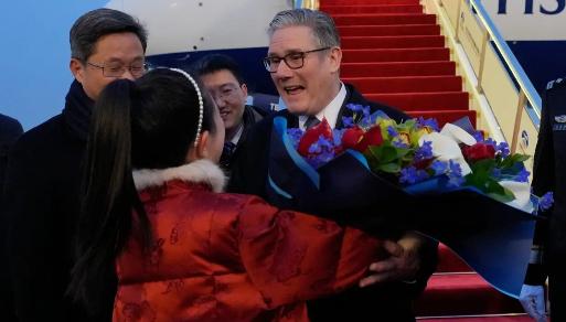 一受气，就往中国跑。这个世界有一“奇怪”现象，中等以上的大国，如果谁被美国欺负