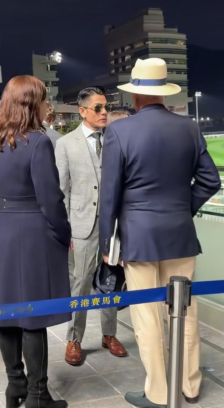 郭富城现身香港马会，恰似赛道上的传奇相遇——当