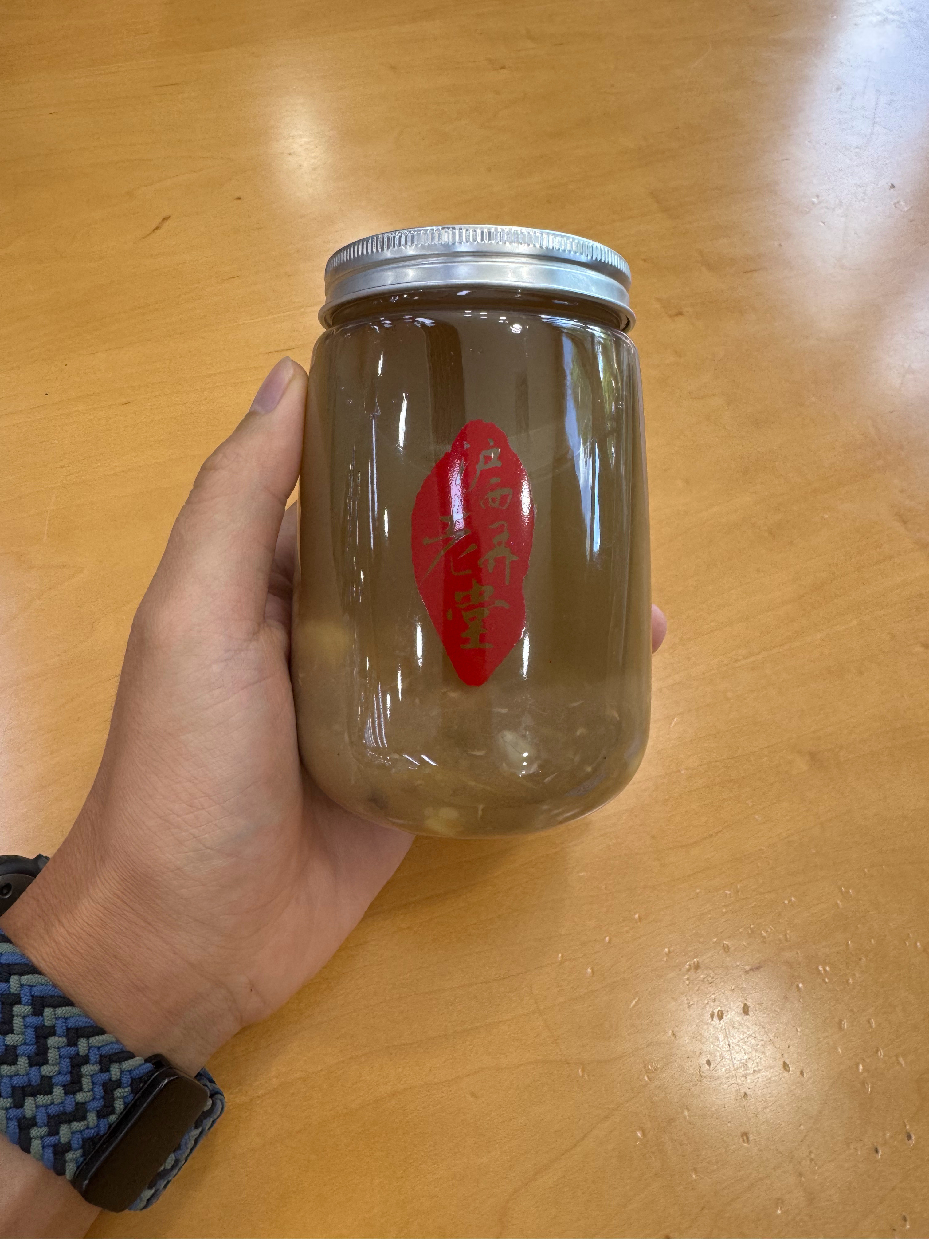 上汽大众食堂的这个「沪西老弄堂」面馆说是上海必吃榜总店的分店他们引进公司食堂费了