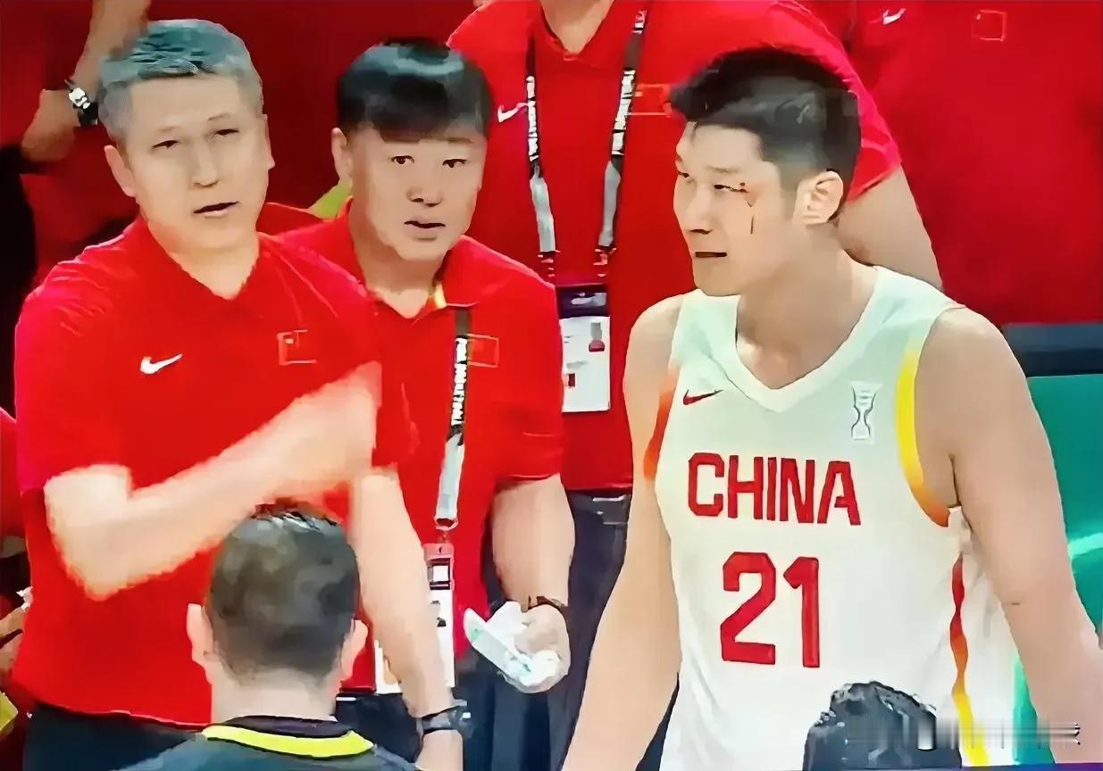 亚洲杯1/4决赛中国男篮79：71战胜韩国，时隔十年挺进亚洲杯四强，给上场的10