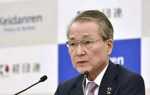 日本商界敏锐地意识到，游戏规则已经改变了，中国不再接受“政冷经热”的畸形状态。那