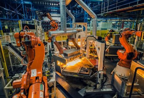 别再吹西方工业了！45%份额、三天交货，中国制造已改写规则。以前总有人吹西方