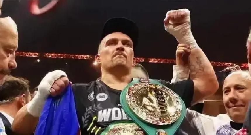 6000万奖金先抢！乌西克放弃WBO乌西克把WBO金腰带往桌上一扔，转头签