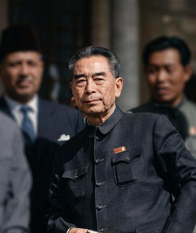 1972年，尼克松访华带来一个“黑匣子“，周恩来看了两眼，说：卖给我们吧。两年后