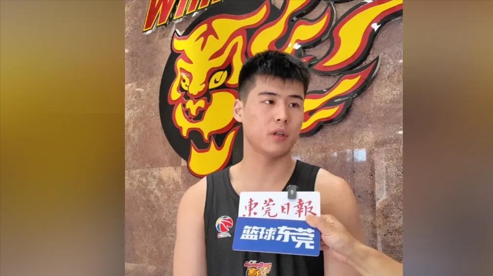 陈家政心态真好！随着杜润旺与杜锋先后离队，再加上主教练提倡欧洲团队篮球，不少