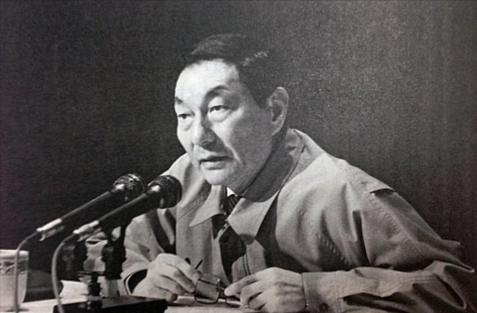 朱镕基在临卸任前最关心的还是国计民生大事，任期将至他是有心无力，尤其是针对房地产
