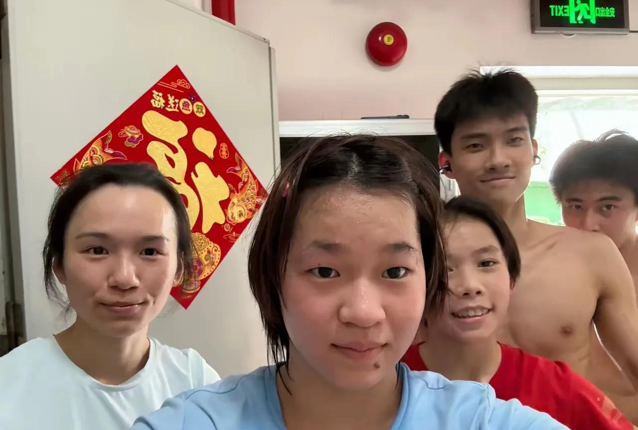 来了来了，哎呀，真的是来了来了。这是婵宝刚刚的图片，真的是最新的图片，粉丝们，大