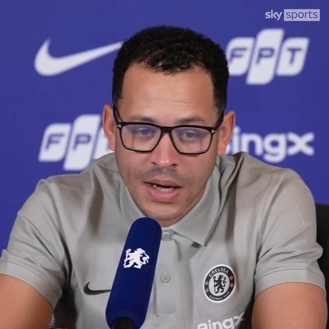 【阿森纳各方面都很强】英联杯半决赛首回合交锋前，罗塞尼尔被问及阿森纳“定位球俱乐