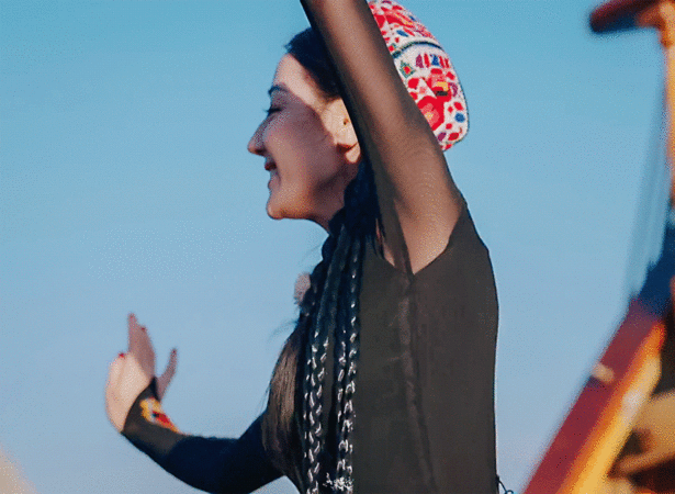 迪丽热巴今年又得大出圈了迪丽热巴又得大出圈了迪丽热巴又得大出圈了，跳舞唉～