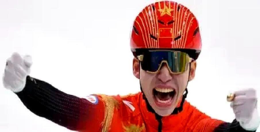 黄大宪500米预赛直接淘汰，个人项目提前结束。同组的刘少昂，稳稳第一。发令