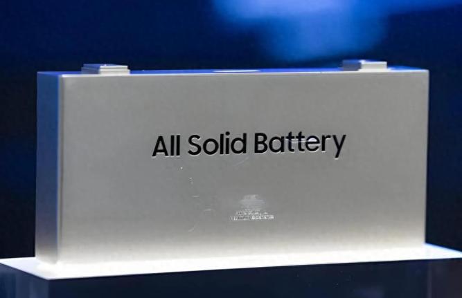 蔚来赢了固态电池第一局？说实话，这一局没啥好赢的。2026年2月，蔚来ET9带