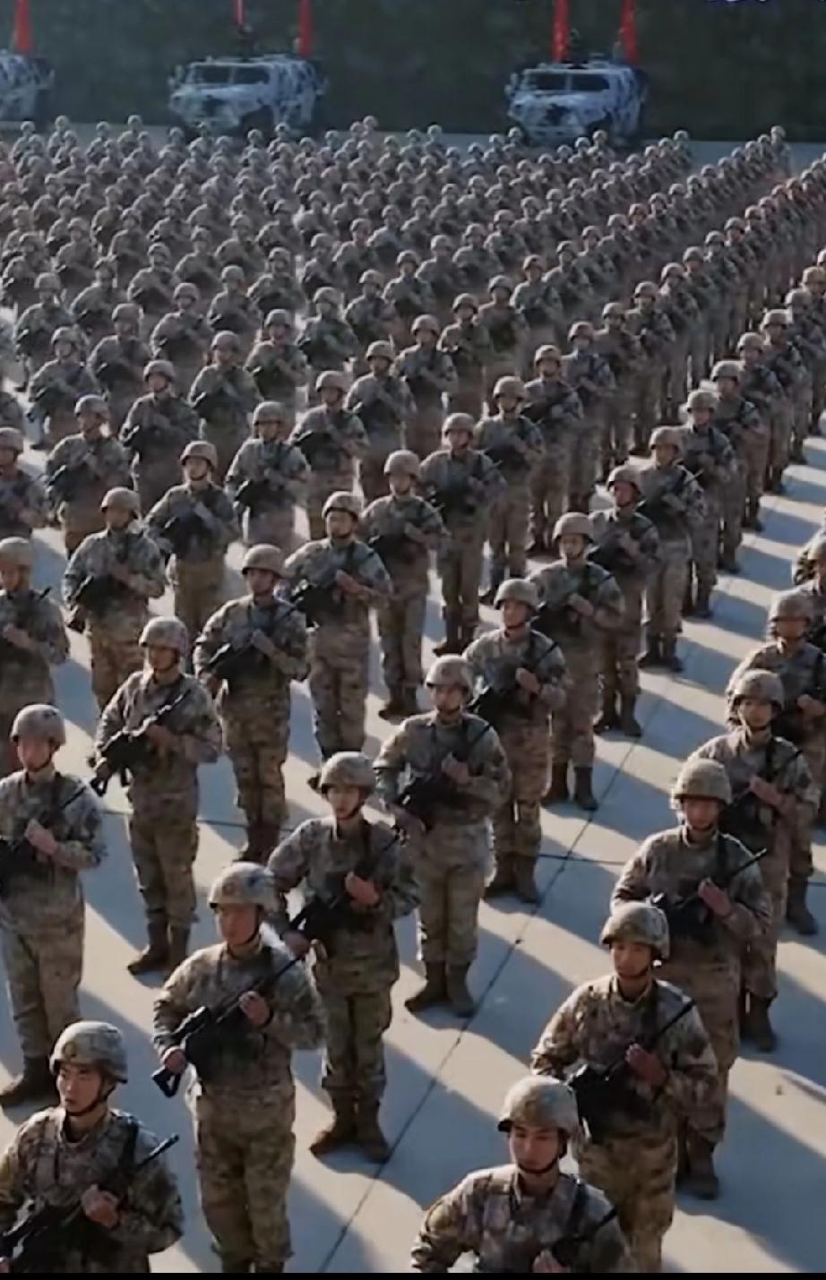 如虎添翼！战士们喜提新装备智能头盔，单兵电脑，无人机、机器狗等无人平