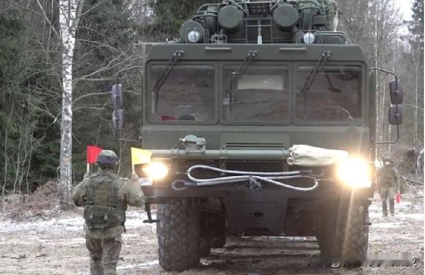 俄罗斯在乌克兰边境发射高超音速导弹。路透基辅1月9日电——俄罗斯连夜向欧盟边境