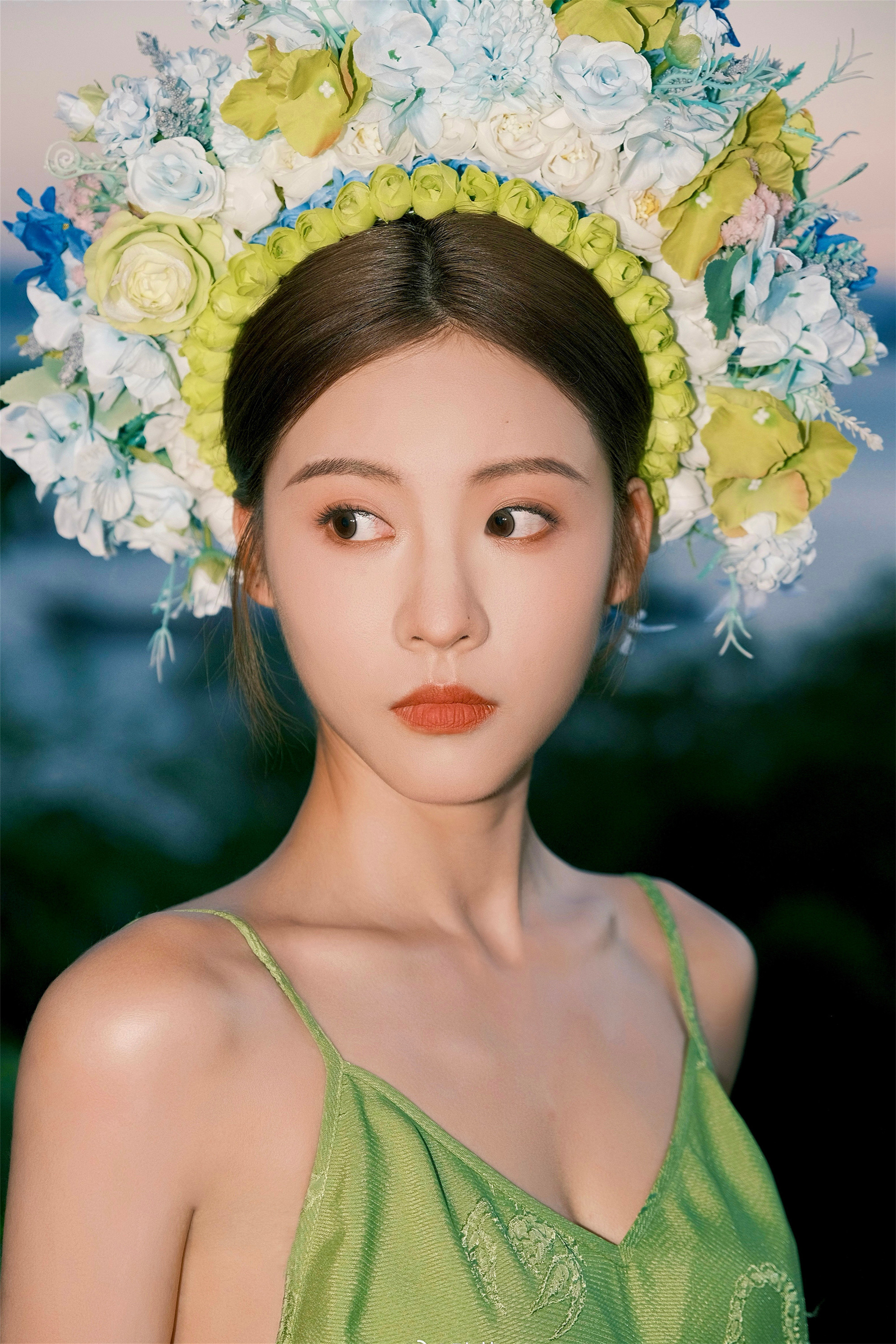 孙芮，美丽的簪花少女​​​