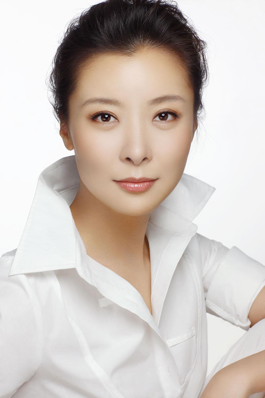 果然被我猜中了！一直好奇柯蓝明明条件这么好为什么54岁还孤身一人，不结婚不生