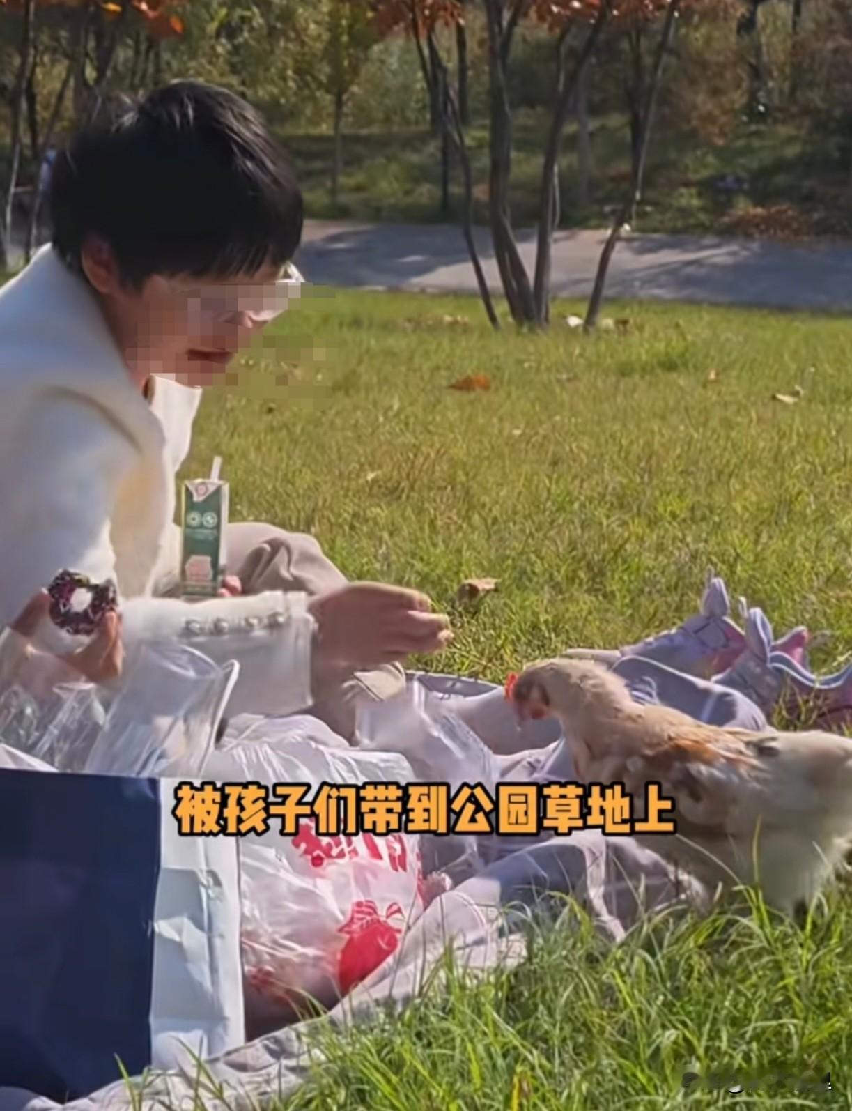 比拿孩子三万块压岁钱买金手镯还过分的妈妈出现了。菏泽的一位妈妈，从今年九月份