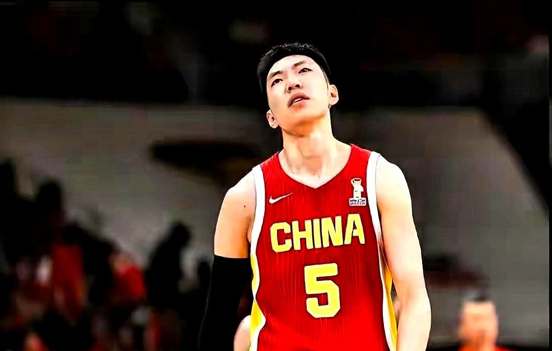 他恐怕是中国男篮后卫线上唯一的答案了。1米92的身高，出色的臂展，防守能直接对