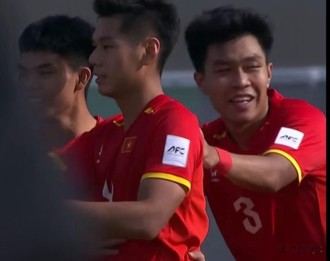 真的被越南U23的表现惊到了！2026年U23亚洲杯小组赛，越南U23对阵约