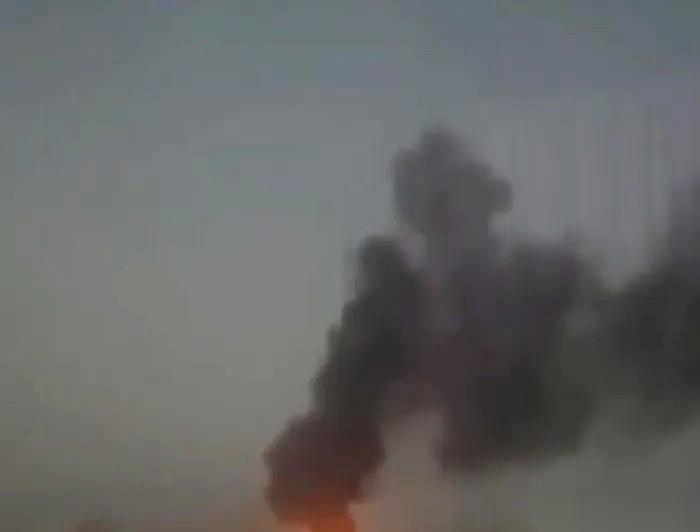 半夜刷手机，给我刷出个大新闻。伊朗的核设施，炸了。一声不吭地，就炸了。都猜