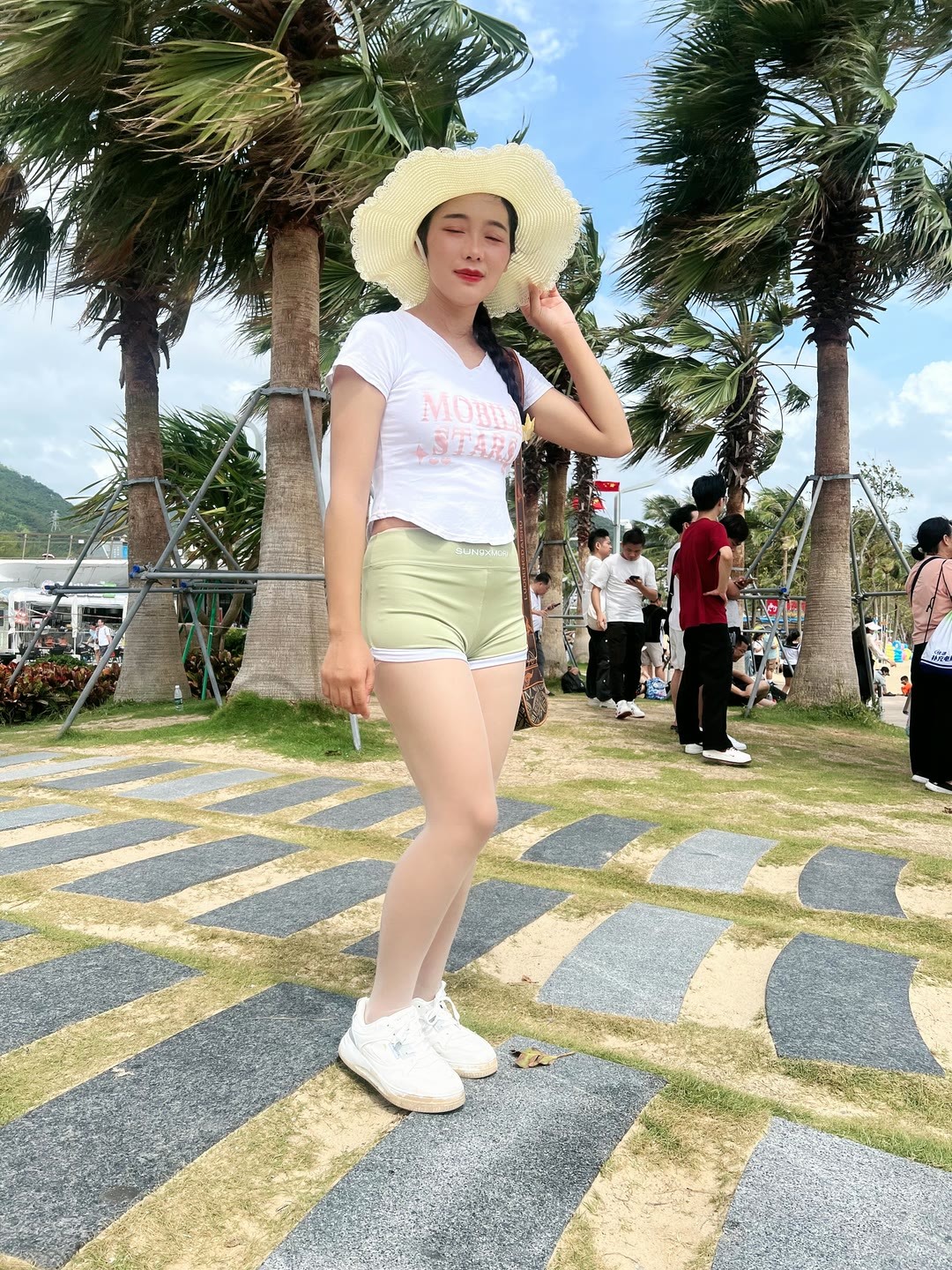 第一次穿这样的裤子，想撩你一夏每日穿搭时尚穿搭​​​