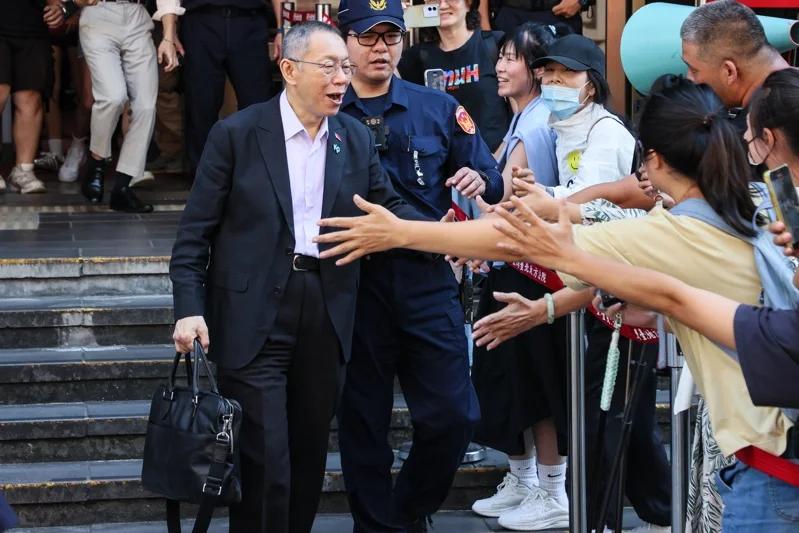 柯文哲案是冤狱！台湾民意基金会的民调显示42%台湾人认为柯文哲是冤狱其中1