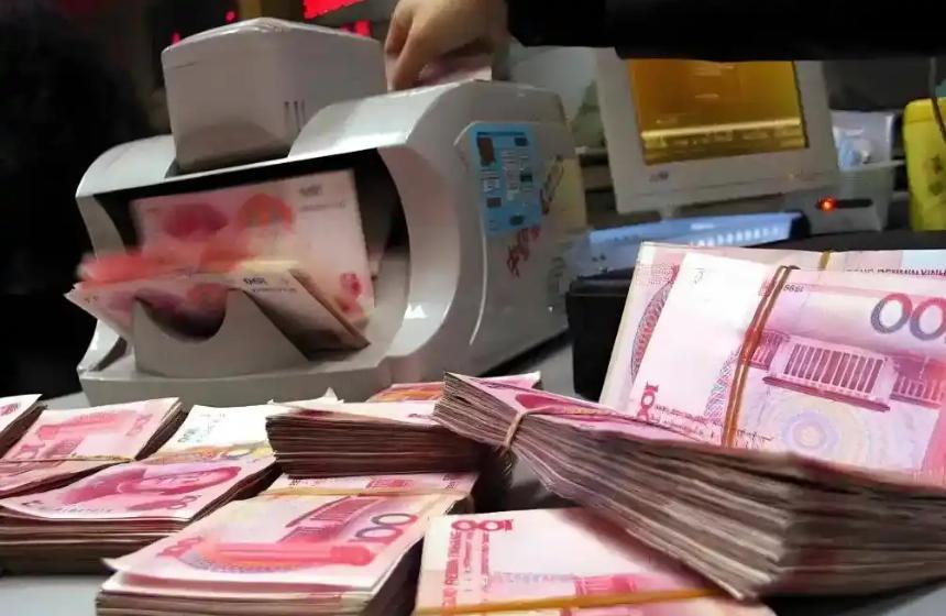 “这简直是捡钱啊！”湖北黄石，一老人因病离世后，留下600万元的遗产，但由于没有