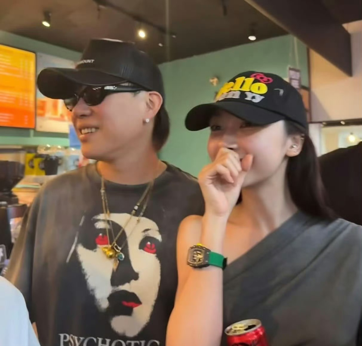 易梦玲与师生恋：是情感偏好，还是权力游戏下的“慕强”心理？