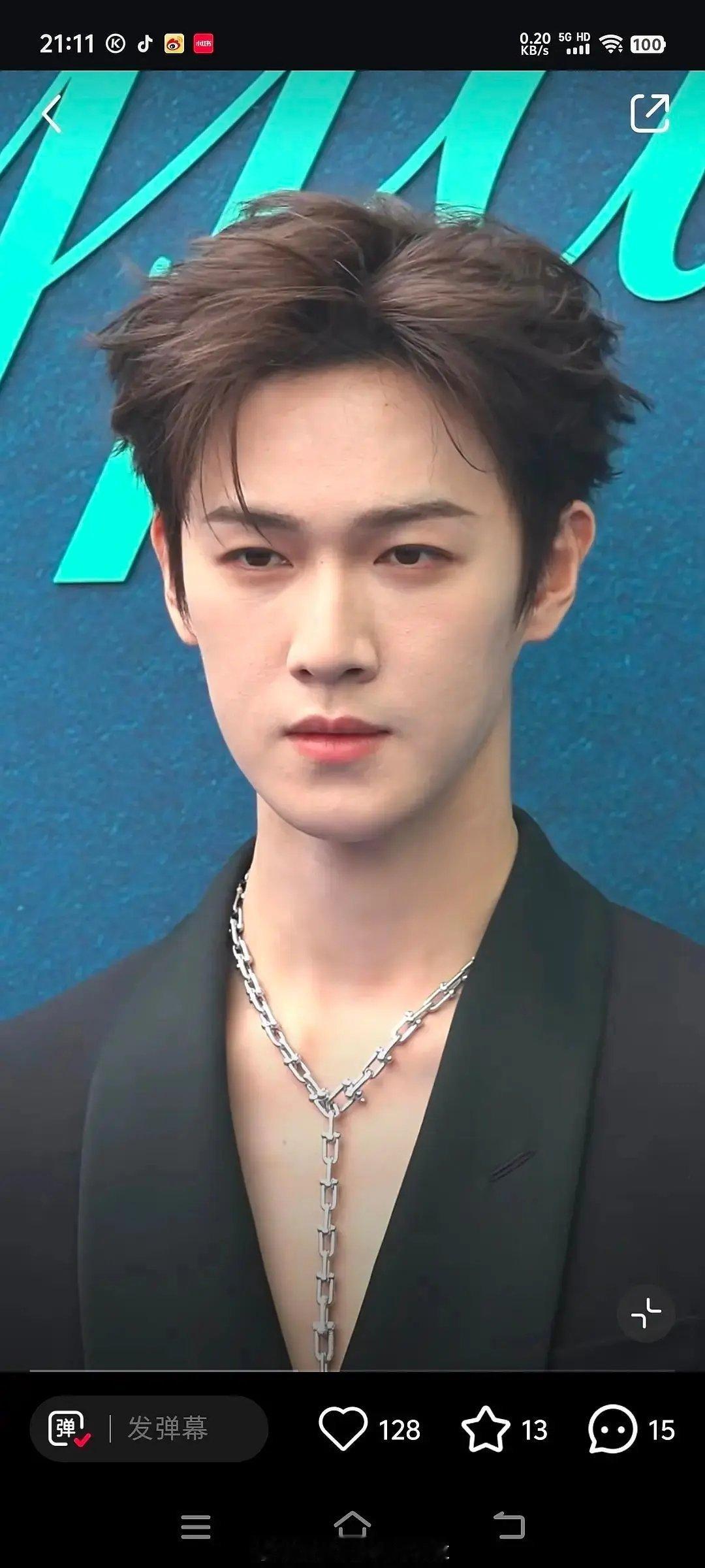 这个生图对比下来感觉王星越更胜一筹呢