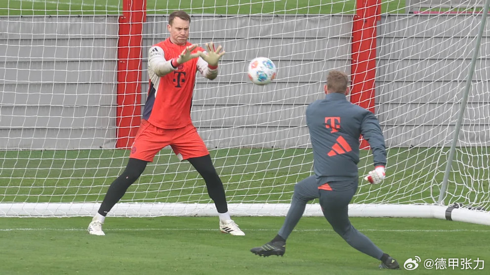 拜仁和诺伊尔就前途的谈判将会推迟，诺伊尔主动请求推迟到4月中旬（和皇马两回合比赛