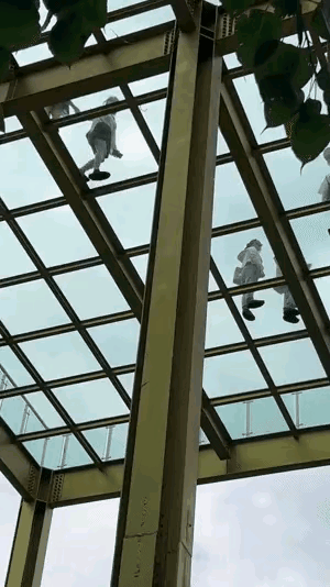 这个位置好，风水宝地，我有故事你有酒吗？