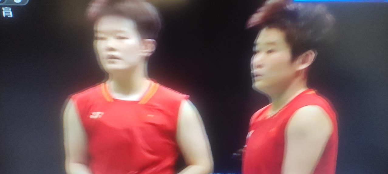 亚运会羽毛球赛场再传捷报，正在进行的羽毛球女双决赛中国🇨🇳世界第一组合刘圣书