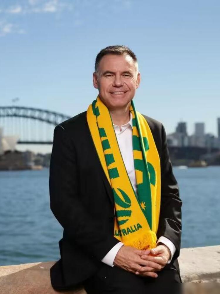 带队进了世界杯，2100万违约金他扭头就走。这教练你服不服？去年惨败英格兰