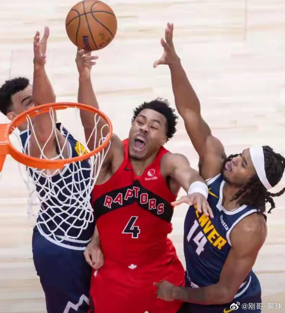 掘金末节15-2狂潮逆转猛龙约基奇准三双穆雷31分定乾坤猛龙vs掘金约基奇n