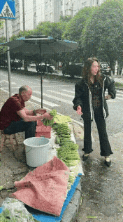 大爷：就你还想跟我玩[捂脸哭]