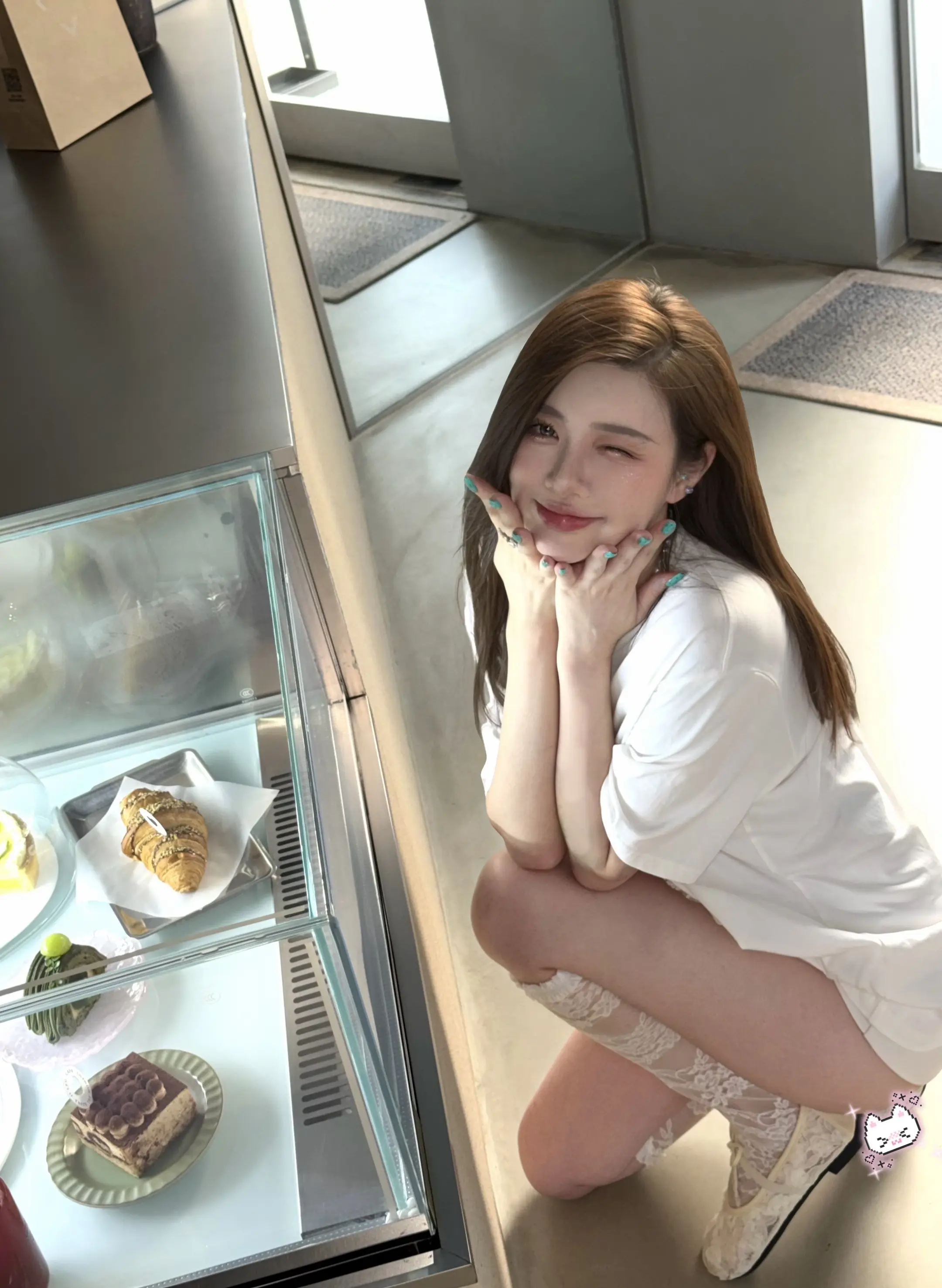 你总好奇我是什么样的人  我是边哭边搞定所有事情的可爱女人🥐