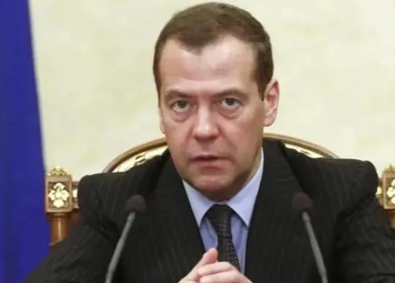 梅德韦杰夫：一旦战败，就用核弹攻击4个国家，让世界进入末日，将动用战略核武器针对