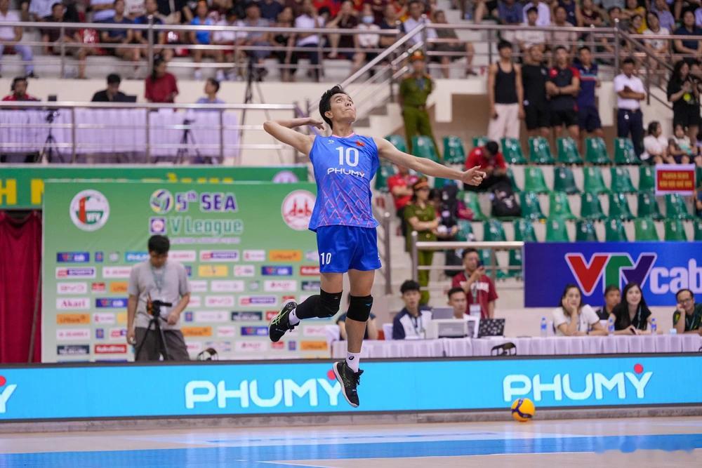 国际排坛动态越南女排越南女排历史性击败泰国女排首获东南亚女排联赛冠军后，已经确认