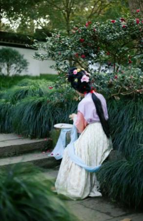 唐朝一首20字情诗，把男人单相思的苦说透了在唐朝流传下来的万千诗作里，有一首