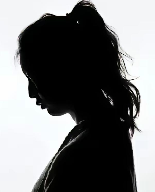 这才是顶级“避风港”妈妈！女儿28岁未婚先孕6个月，男方躲着不见不提亲，她不哭不