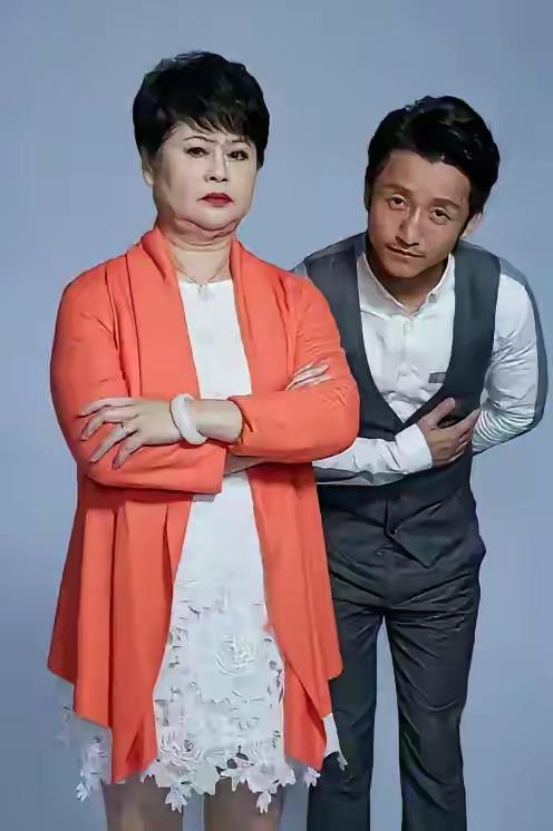 邹市明丈母娘是个狠角色，早年玻璃厂从科员晋升为科长，后面下岗自己创业。所以她一直