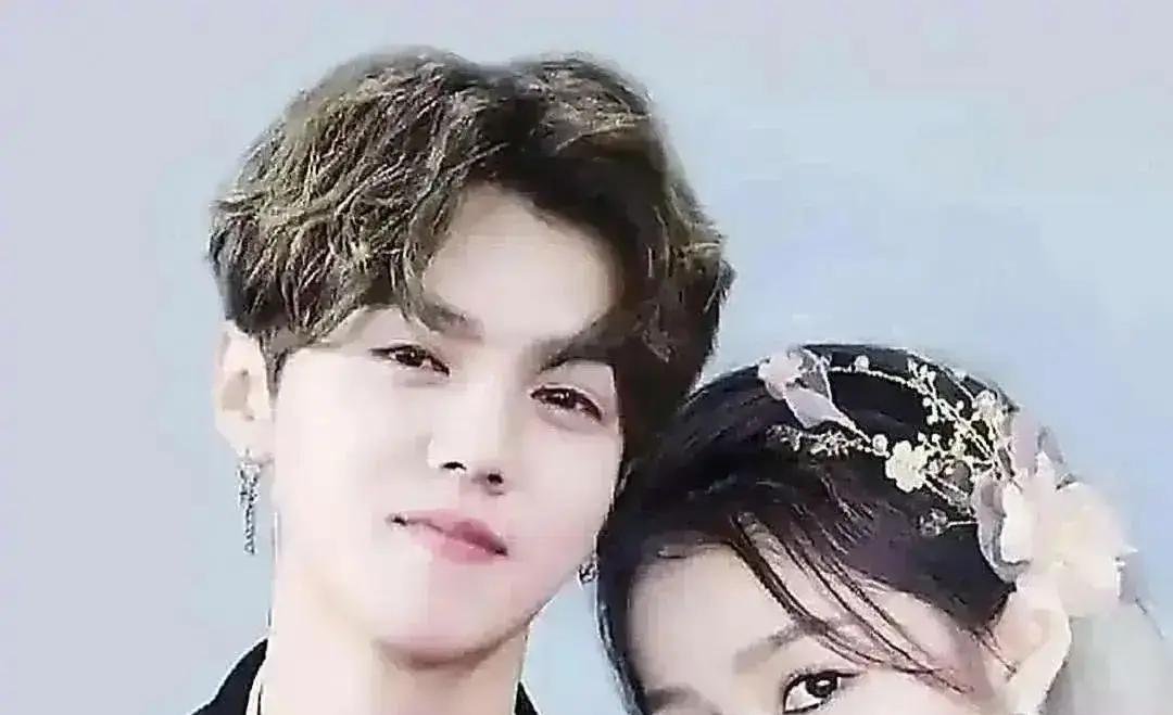 2017年，鹿晗做了一笔最差劲的资产收购。官宣当天，微博服务器瘫痪。他挥手告