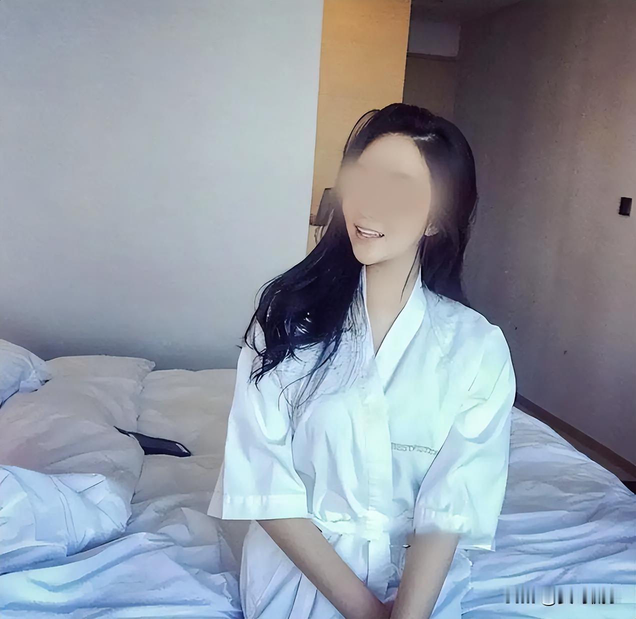 “这是渣男无疑了！”广东肇庆，一男子和前女友恋爱期间，每次发生亲密关系时，总会偷