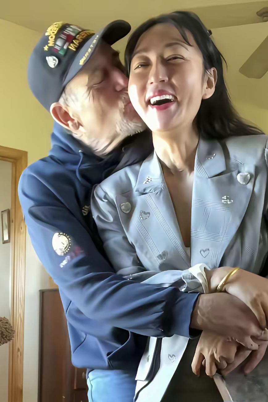 只要是老外，就不挑了，不挑年龄，不挑长相，不挑收入和财富。女子这张远嫁美国的
