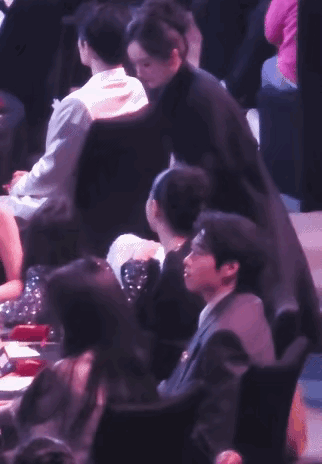 可能是女生的第六感我觉得杨幂是故意的分了比谈的时候还好嗑魏大勋和杨幂这个前